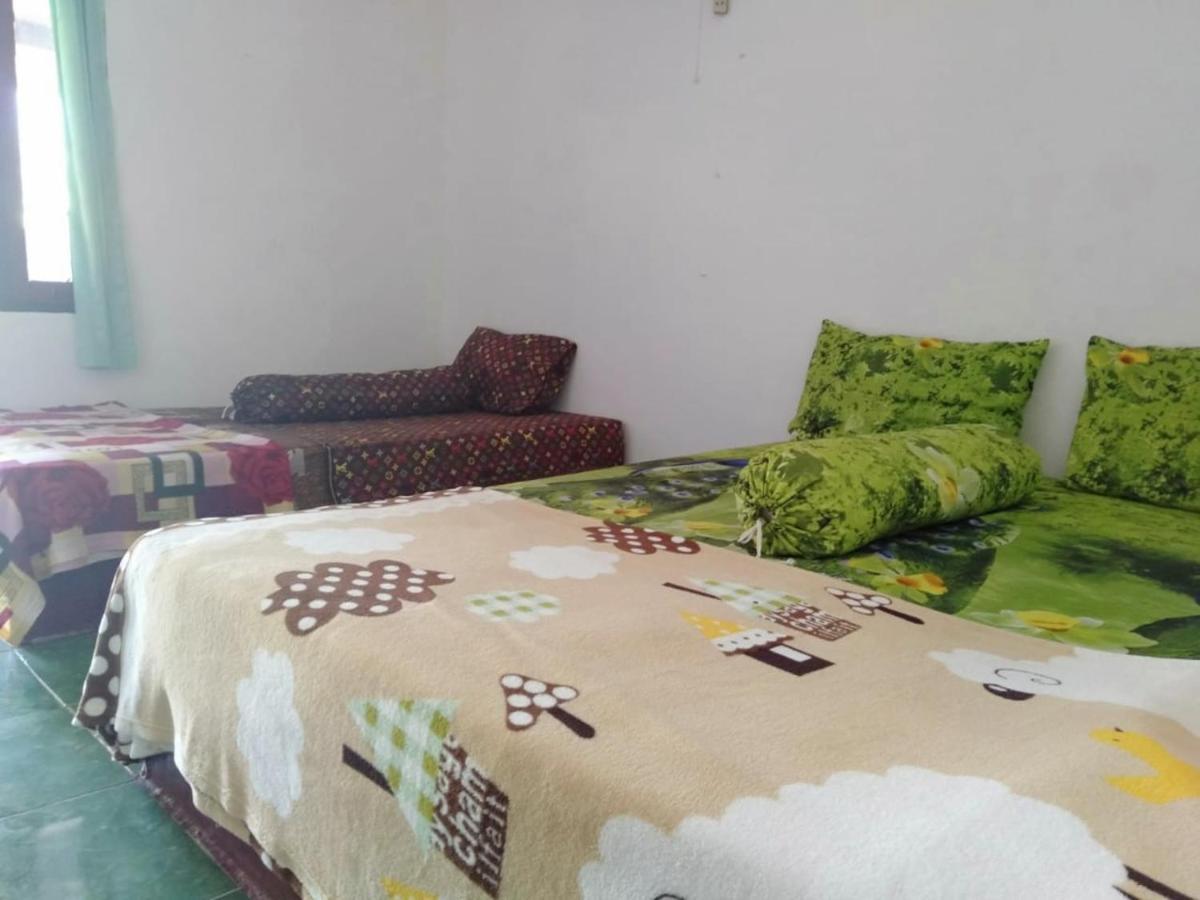 Adelya Homestay Praya Esterno foto